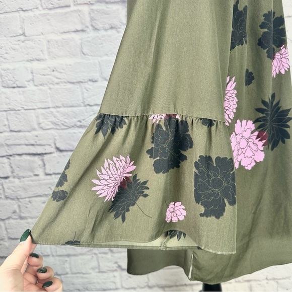 Apt 9 Floral Green Bell Sleeve Flowy Blouse Top Size 3X - Picture 7 of 9